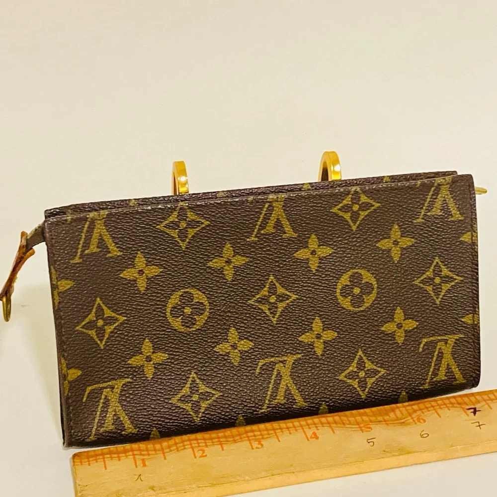 Louis Vuitton Brown and Gold Monogram Clutch size 8x4